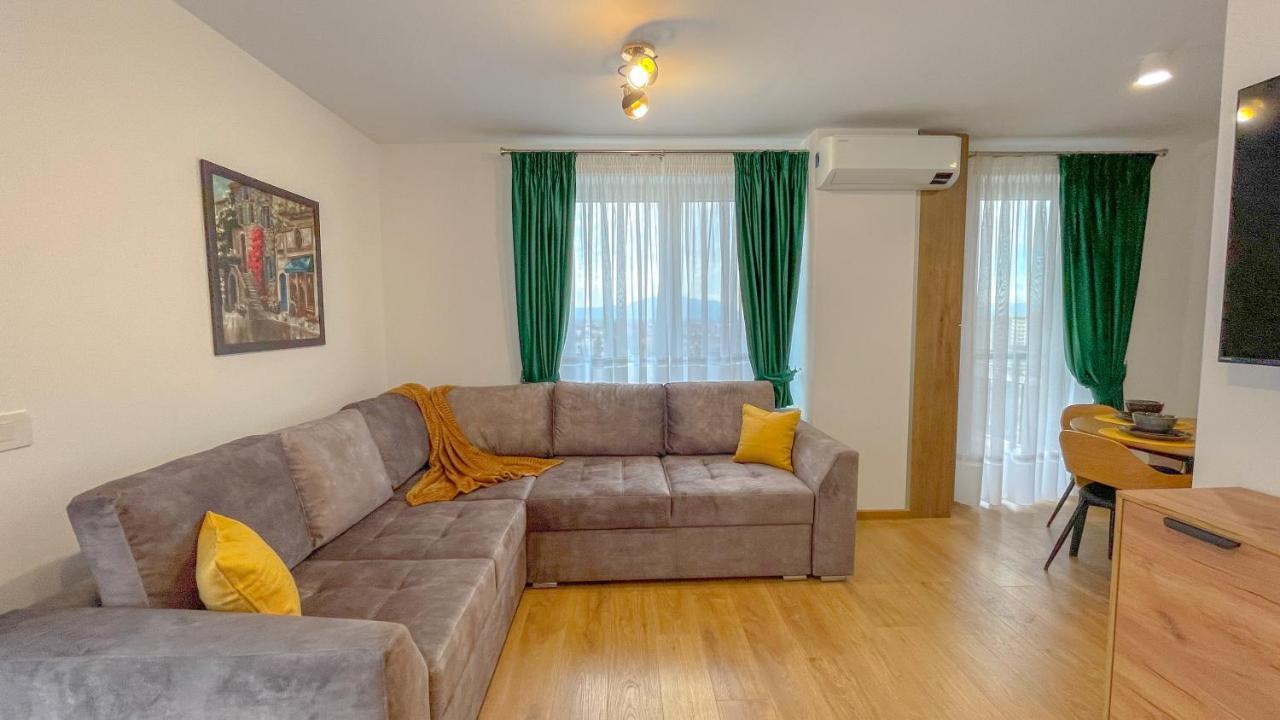 Dreamview Apartment With Private Parking Brassó Kültér fotó