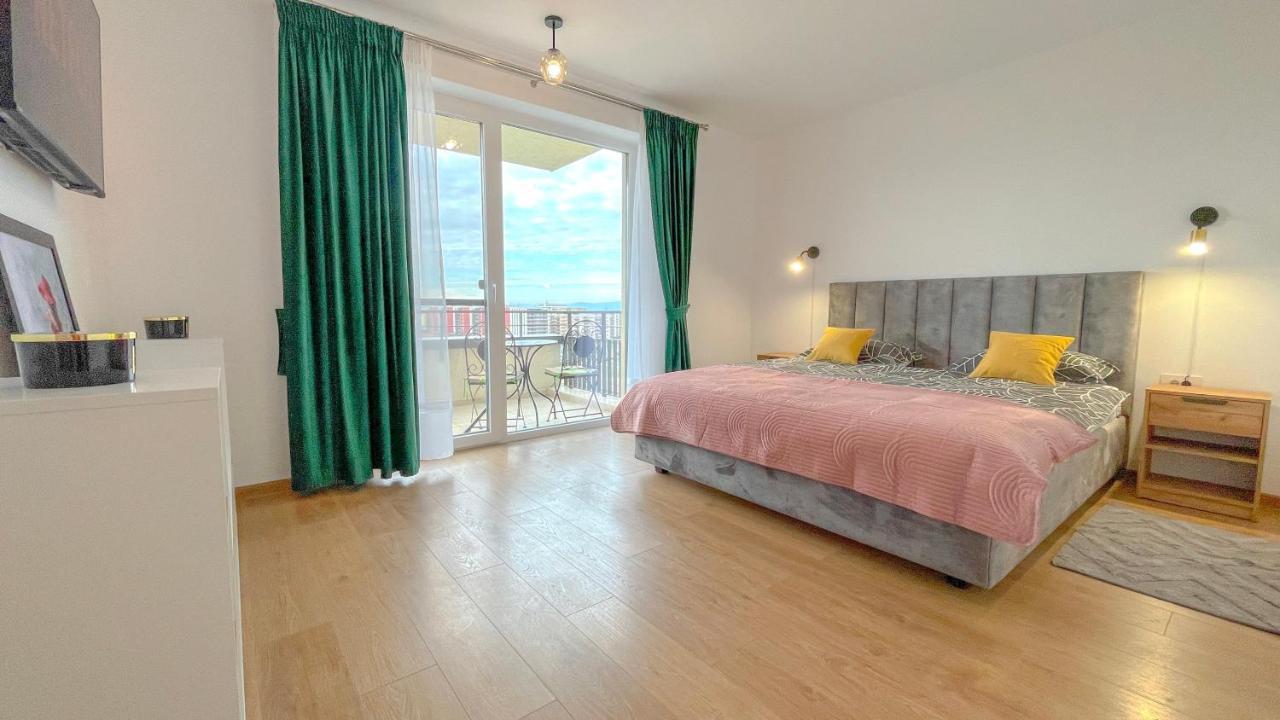 Dreamview Apartment With Private Parking Brassó Kültér fotó